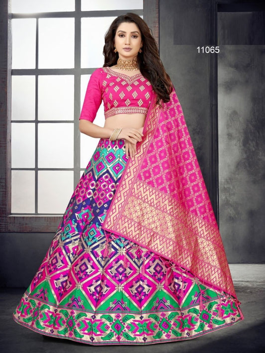 Woven Banarasi Lehenga in malitcolor
