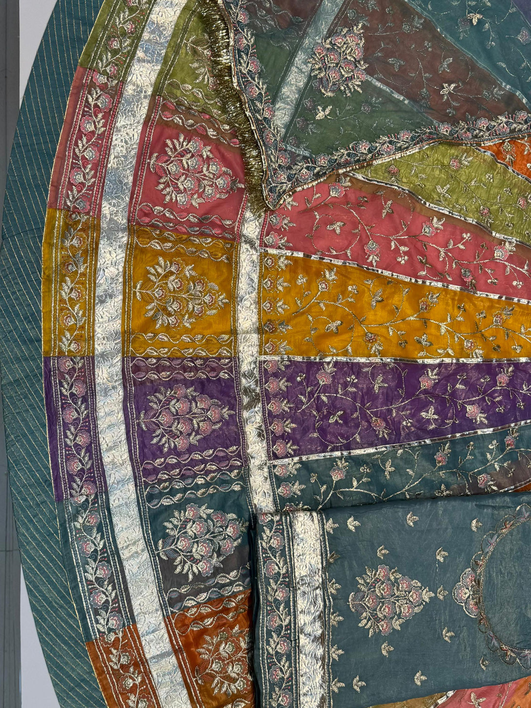 5 Miter full Gher Gold Crush Multicolour Premium quality Rajputi Poshak-91566